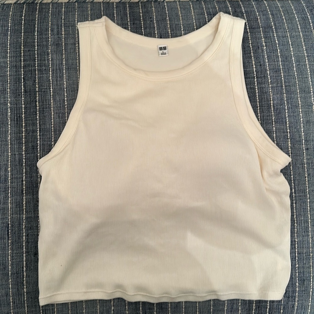 Uniqlo Ribbed Cropped Sleeveless Bra Top
OFF WHITE, L